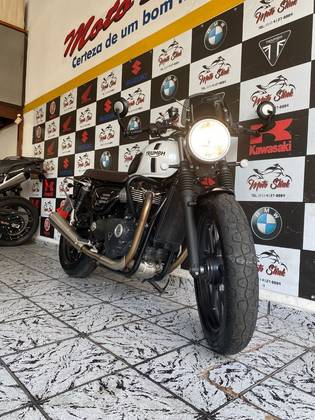 TRIUMPH STREET TWIN 